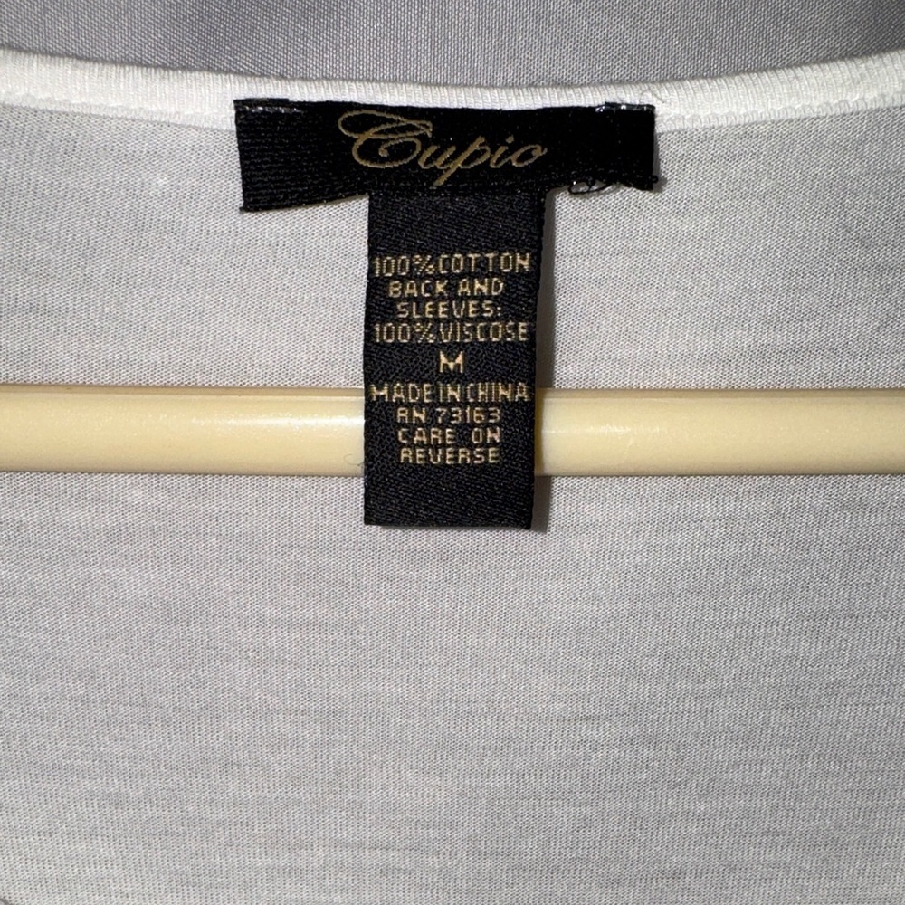 Cupio White Long-Sleeve Eyelet Embroidered Top - Picture 2 of 13